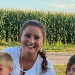 Meet your Posher, Allyson